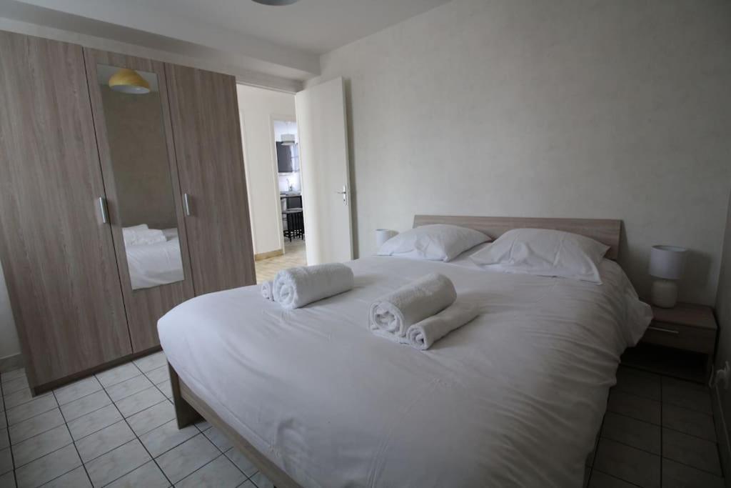 Joli T3 Renove / Wifi / Grand Parking Lejlighed La Couronne  Eksteriør billede